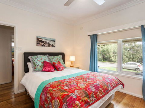 OCEAN SOUNDS - Anglesea - Palm Beach Accommodation 1