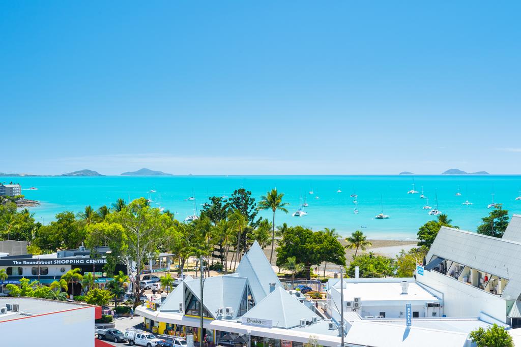 Airlie Beach QLD Palm Beach Accommodation