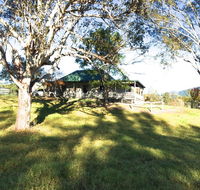 Old Schoolmaster's Cottage on the Barrington River - Palm Beach Accommodation