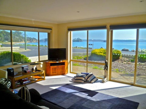 On Casey's - Palm Beach Accommodation 2