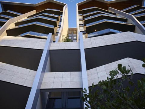 ONE OAK (693I) - Palm Beach Accommodation 0