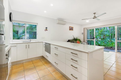 Outrigger Apartments Port Douglas - Palm Beach Accommodation 1