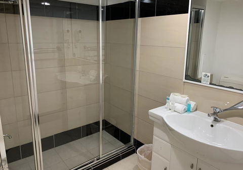 Outrigger Burleigh - Palm Beach Accommodation 3