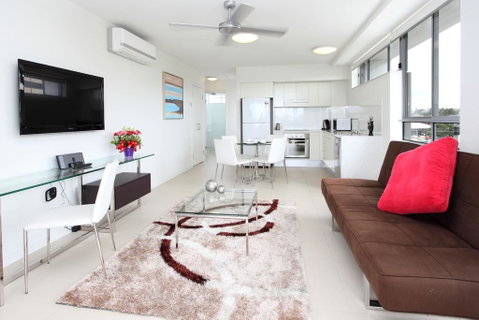 PA Apartments - Palm Beach Accommodation 0