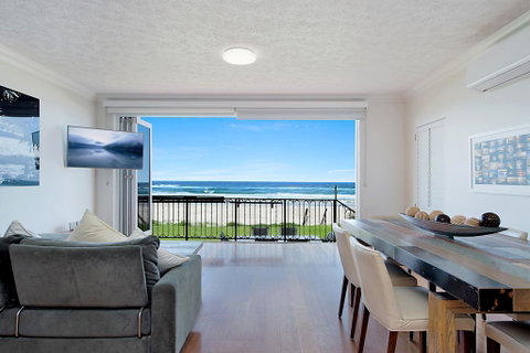 Palm Beach Beachfront Townhouse - Palm Beach Accommodation 0