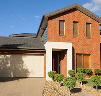 Pampas Grass Homestay A - Palm Beach Accommodation