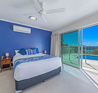 Panoramic Island Views - Shute Harbour - Palm Beach Accommodation