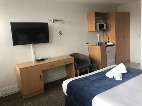 Parkdale Motor Inn - Palm Beach Accommodation 3