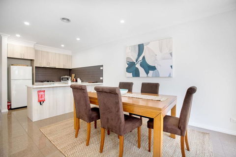 Peaceful Designer 2BR@ReserveStyle Mill Park - Palm Beach Accommodation 2