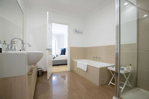 Peaceful Designer 2BR@ReserveStyle Mill Park - Palm Beach Accommodation 3