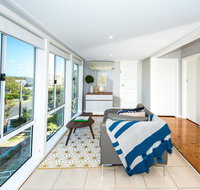 Pet Friendly 5 Victor Parade - Palm Beach Accommodation