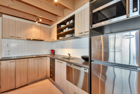 Pinot - Palm Beach Accommodation 1