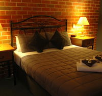 Poachers Paradise - Palm Beach Accommodation