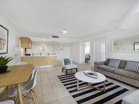 Poolside at Iluka Resort Apartments