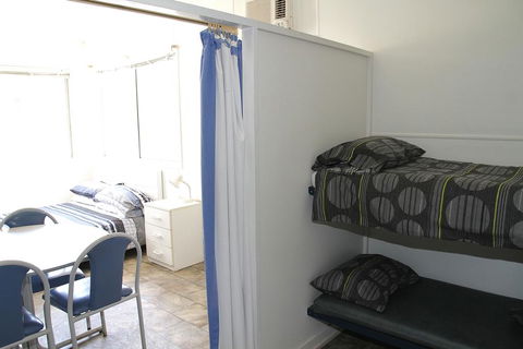 Port Lincoln Caravan Park - Palm Beach Accommodation 2