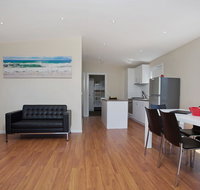 Portland Holiday Village - Palm Beach Accommodation