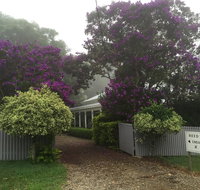 REED HOUSE at Maleny-The White Pavilion