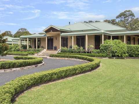 Reign Manor - Large Group Accommodation - Palm Beach Accommodation 0