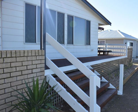 Rising Tide Beach House - Palm Beach Accommodation 1