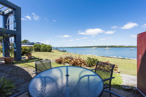 Riverview Apartments 2.3 - Palm Beach Accommodation 0