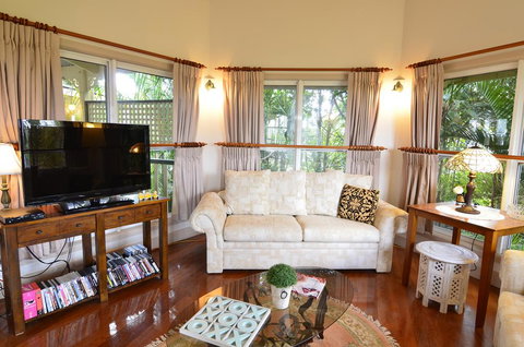 Rosevillehouse Bed & Breakfast - Palm Beach Accommodation 1