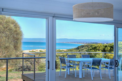 Sandbar Beach House - Palm Beach Accommodation 0