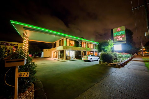 Sandown Regency Hotel & Apartments - Palm Beach Accommodation 0