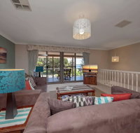 Sandy Point Road 151 - Palm Beach Accommodation
