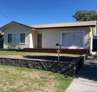 Sandy Shoal' 46 Rigney Street - Shoal Bay Beach Cottage with aircon - Palm Beach Accommodation