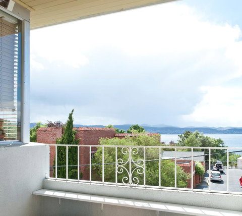 Scarlett's By Salamanca - Palm Beach Accommodation 0