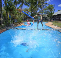Scotty's Mission Beach YHA - Palm Beach Accommodation