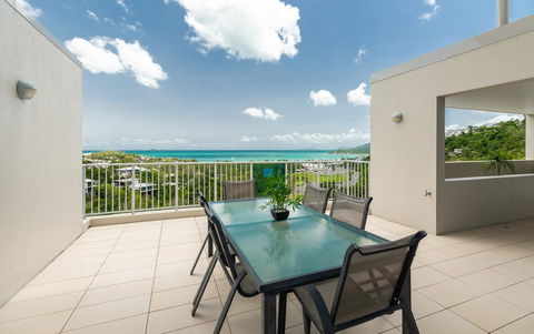 Sea Forever On Azure Seas - Airlie Beach - Palm Beach Accommodation 2