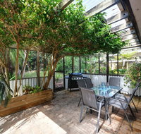 Shady Treez - Pet Friendly - Palm Beach Accommodation