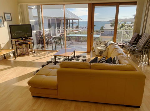 Sheoak Holiday Home - Palm Beach Accommodation 0
