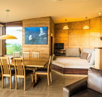 Sheoaks - Palm Beach Accommodation