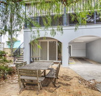 Shoal Bay Avenue Unit 2/7 - Palm Beach Accommodation