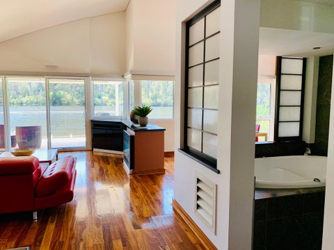 Silkwood Estate - Palm Beach Accommodation 3