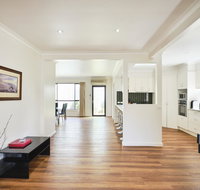 Skymirror Villa - Palm Beach Accommodation