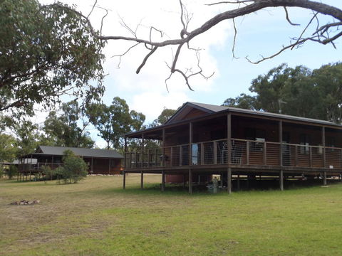 Sommerville Valley Tourist Park & Resort - Palm Beach Accommodation 3