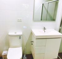 Spacious Apartment close to Train Station and Airport - Palm Beach Accommodation