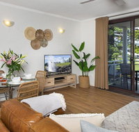 St Tropez Beachside Luxe - Palm Beach Accommodation