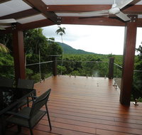 Stonewood Views - Palm Beach Accommodation
