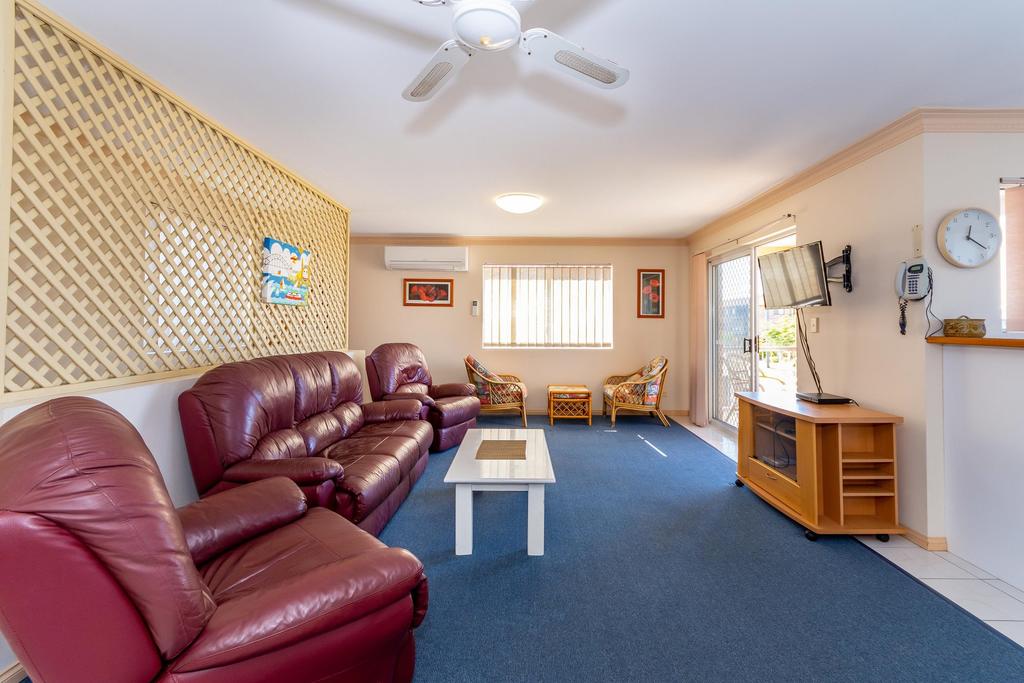 Bribie Island QLD Palm Beach Accommodation