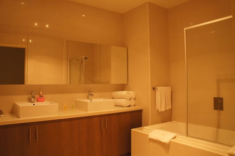 Summer Inn Holiday Apartments - Palm Beach Accommodation 3