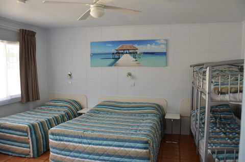 Sunburst Motel - Palm Beach Accommodation 1