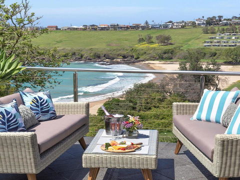 Sunrise Over Easts 1 - Pets Stay Free, Views - Palm Beach Accommodation 0