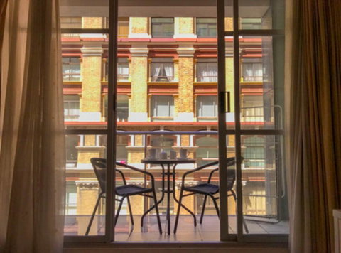 Superior Kent Street Apartments - Palm Beach Accommodation 0