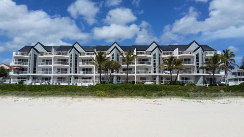 Surfers Horizons - Palm Beach Accommodation 0