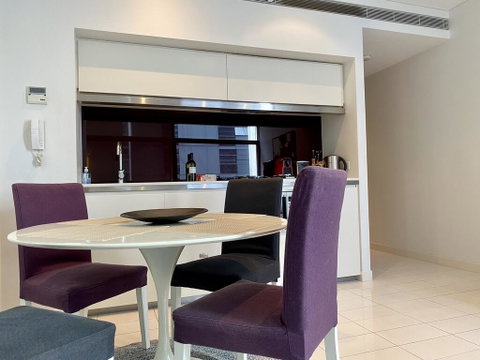 Sydney CBD Central Location - Spacious Apartment - Parking - Pool - Gym - Best Location - Palm Beach Accommodation 2