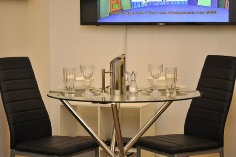 Sydney CBD Studio Apartment 503BRG - Palm Beach Accommodation 1